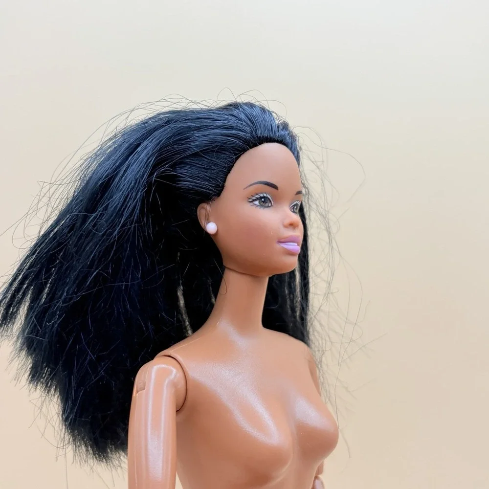 BARBIE CHRISTIE DOLL Articulated Body Arms Move Nude Doll With‎ Pink Earrings